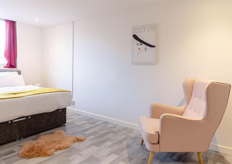 2 Bed With Free Parking Lejlighed London Eksteriør billede